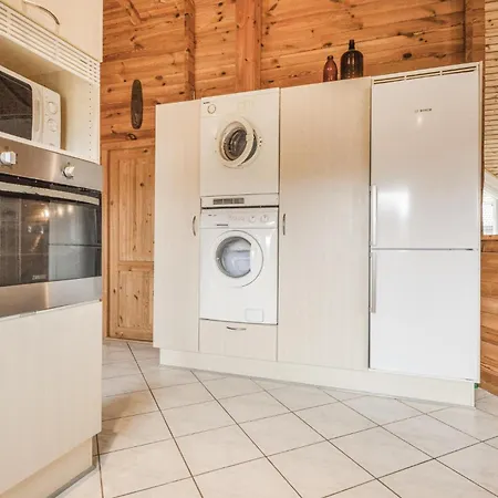3 Bedroom Amazing In Hemmet * Falen