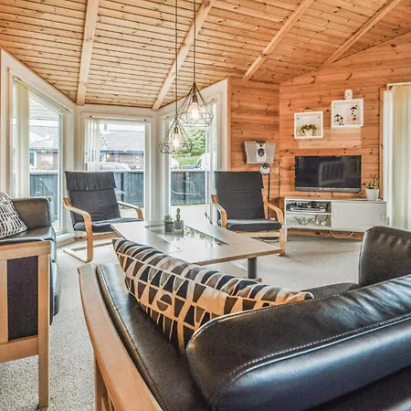3 Bedroom Amazing In Hemmet Σπίτι διακοπών *